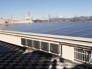 Foto 1 impianti fotovoltaici su supermercato D’Ambros
