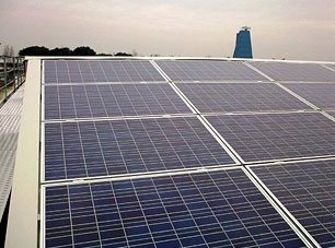 Foto 2 impianto fotovoltaico Gigante Ovest 997,92 KWp su tetto di immobile commerciale